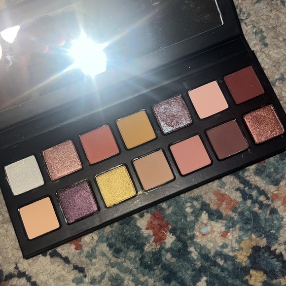 Kylie eyeshadow palette - Picture 5 of 6
